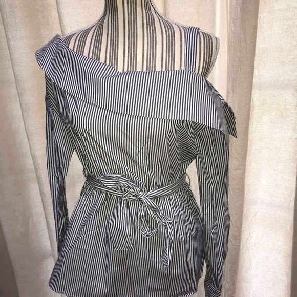 Romeo and Juliet couture Tops - Romeo and Juliet couture size medium shirt originally $130 New with tags